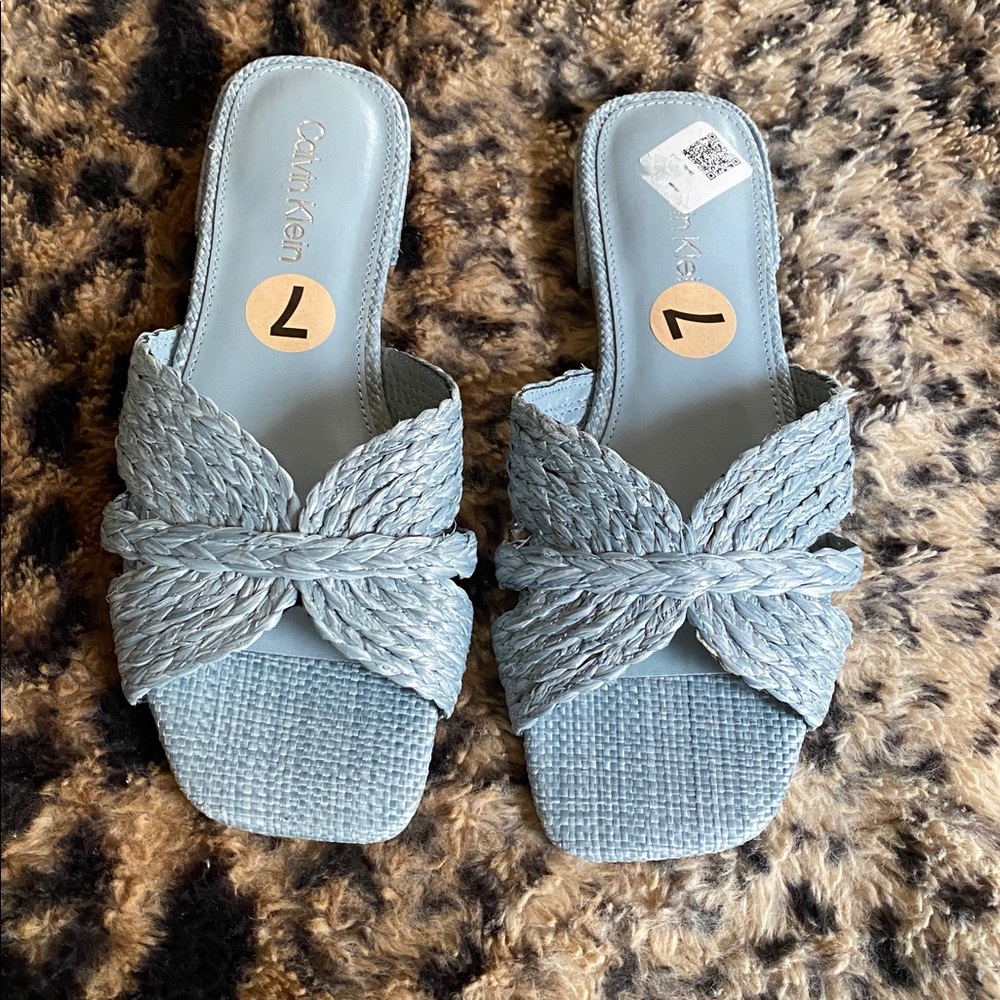NWT Calvin Klein blue Preppy sandals 7